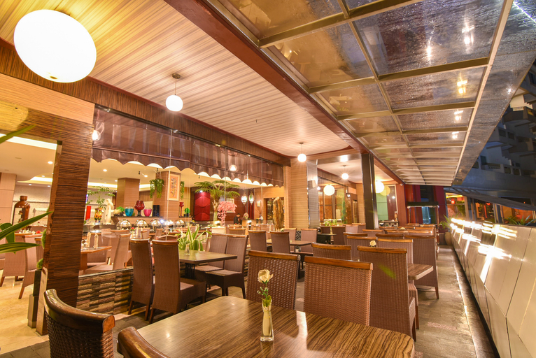Grand Rocky Hotel Bukittinggi - Food & Drinks