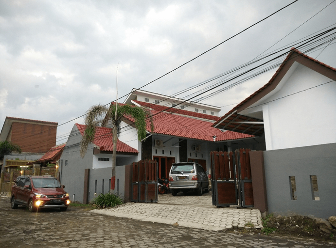 Exterior & Views 2, Gunung Ijen Homestay, Banyuwangi