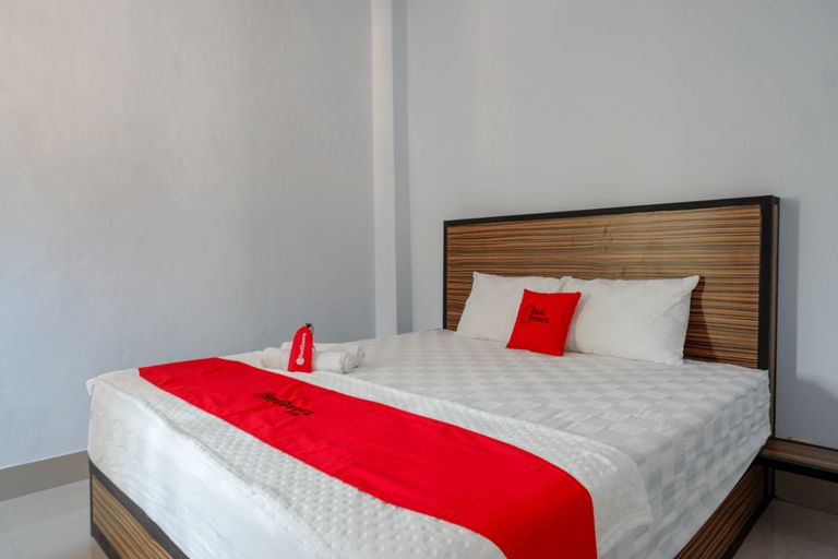 RedDoorz near Taman Kota Kendari, Kendari