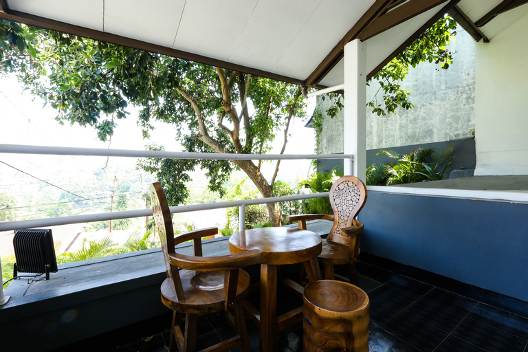 OYO 610 Cisitu Valley Villa Syariah, Bandung