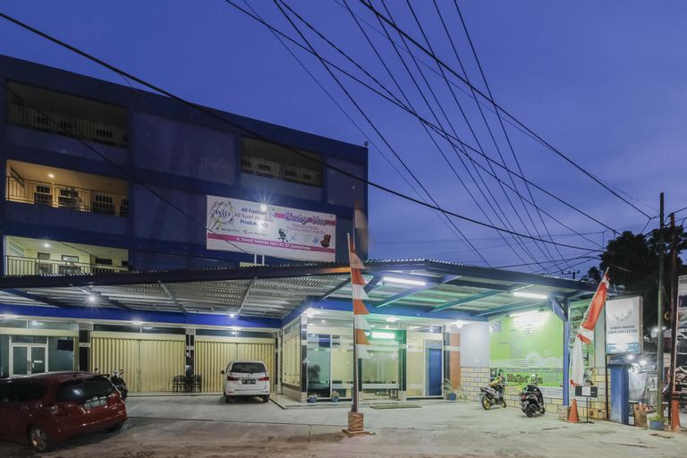 RedDoorz near Taman Samarendah, Samarinda