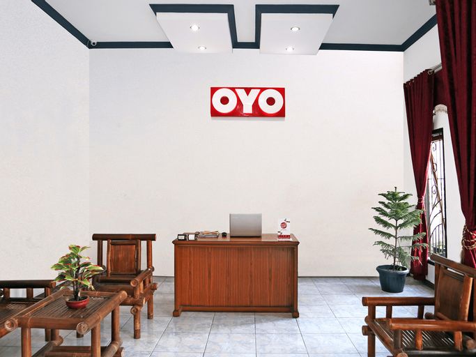 OYO 956 Penginapan Eby, Padang Pariaman