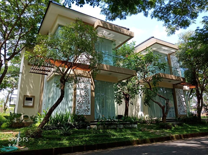 Exterior & Views 2, Villa Syariah MVR, Kudus
