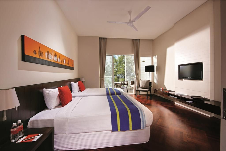 Bedroom 4, Lone Pine Hotel, Penang Island