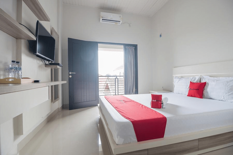 RedDoorz Syariah near Tugu Juang Jambi, Jambi