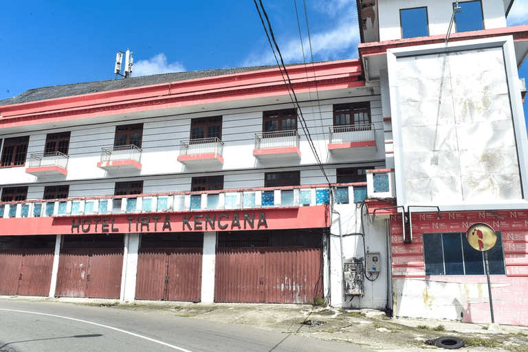 Exterior & Views 5, RedDoorz Plus @ Tirta Kencana Hotel, Ambon