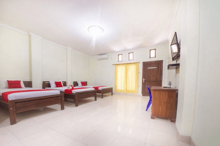 Bedroom 3, RedDoorz near Nusa Cendana University, Kupang