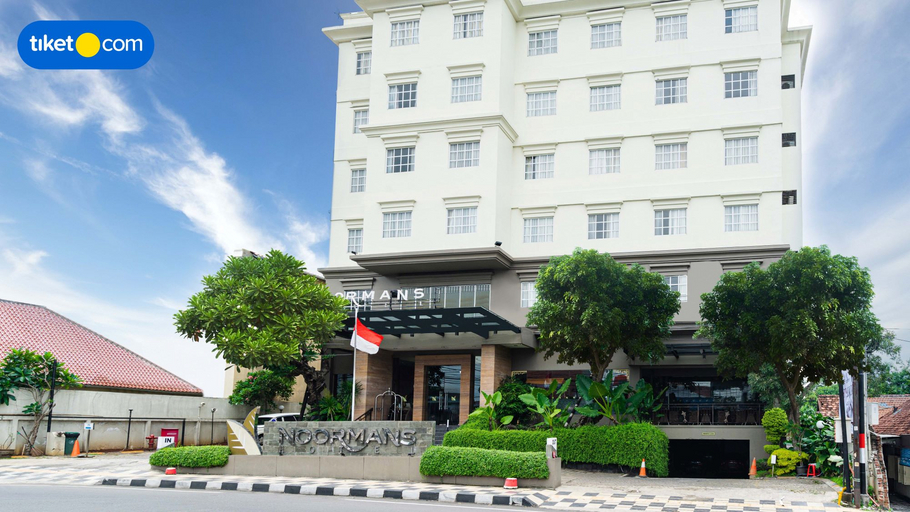Exterior & Views 30