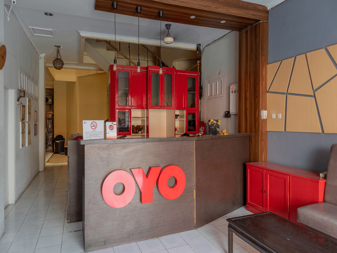 OYO 1111 Passer Baroe Inn Near RS Siloam Pasar Baru, Central Jakarta
