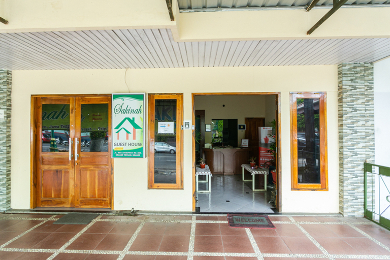 Public Area, RedDoorz Syariah @ Sakinah Guesthouse, Sragen