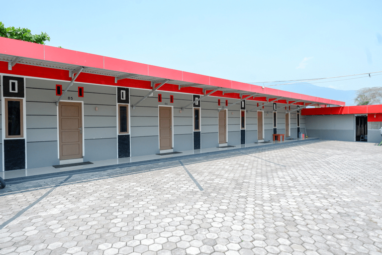 KoolKost near RS Samaritan Palu ( Minimum Stay 6 Nights ), Palu
