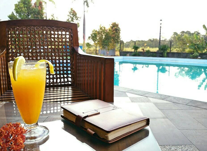 AL AZHAR AZHIMA Hotel Resort and Convention, Solo