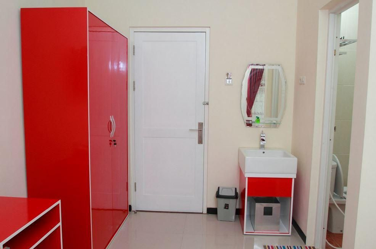 Bathroom 3, Guest House Syariah, Malang