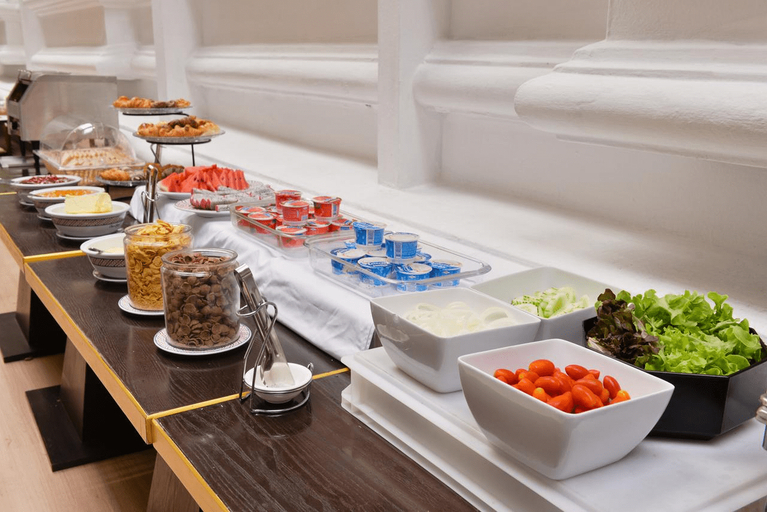 Food & Drinks 5, Aspira Grand Regency Sukhumvit 22 (Terminal), Khlong Toey