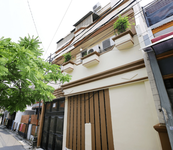 Kamar Keluarga Johar, Central Jakarta