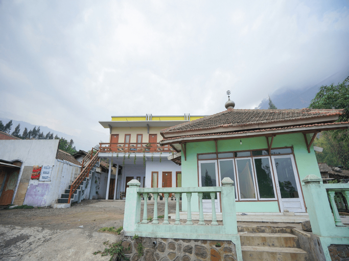 OYO 1834 Family Homestay Syariah, Probolinggo