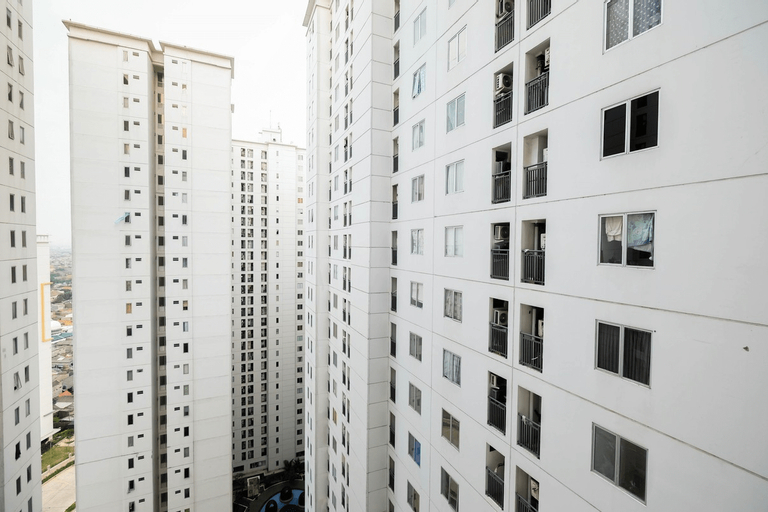 Exterior & Views 2, 1BR with Sofa Bed at Bassura City Apartment By Travelio, East Jakarta