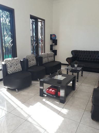 Public Area 5, ANA INN Ambarawa Mitra RedDoorz, Semarang