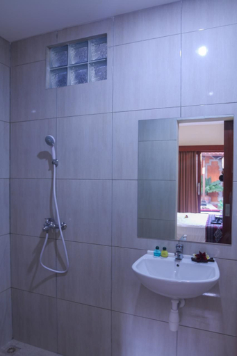 Bathroom 5, Sekar Waru Homestay, Denpasar