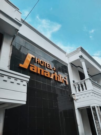 Hotel Sanashtri by SHM, Solo