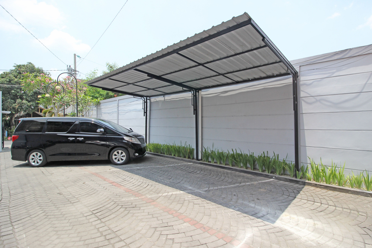 RedDoorz near Hartono Mall 3, Sleman