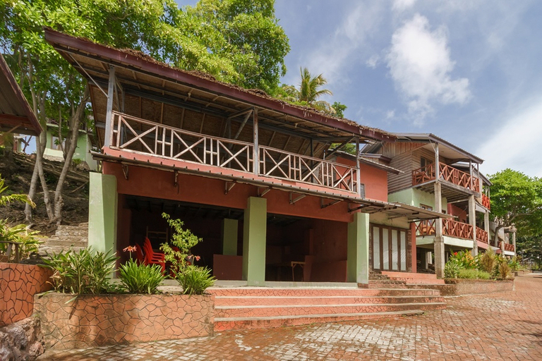 Exterior & Views 2, RedDoorz Syariah @ Sumur Tiga Beach Sabang Aceh, Sabang