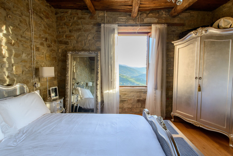 Bedroom 4, IL Rifugio Farmhouse, Salerno
