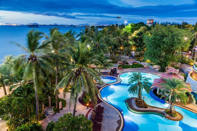 Cholchan Pattaya Beach Resort, Bang Lamung