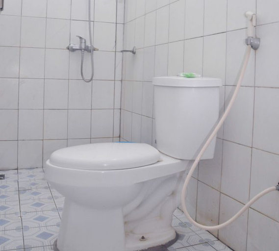 Bathroom 3, Hotel Suminar, Garut