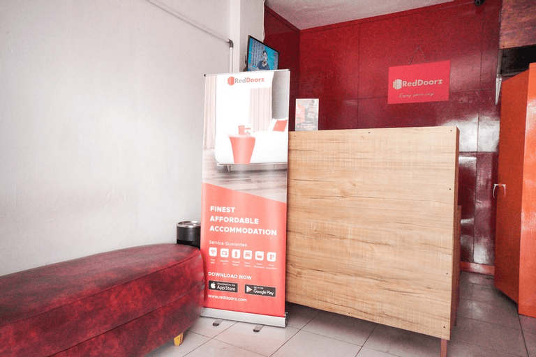Public Area 2, RedDoorz near Palembang Square Mall 2, Palembang