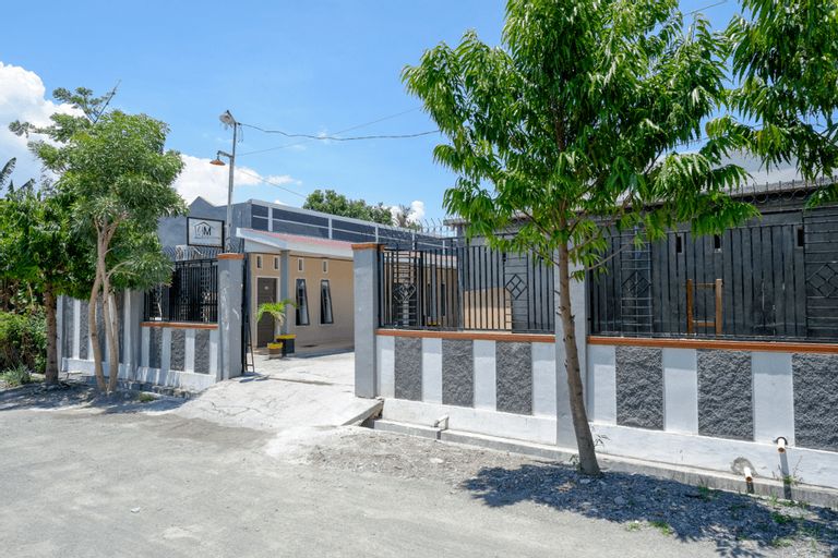 RedDoorz Syariah near Mutiara SIS Al Jufrie Airport Palu 2, Palu