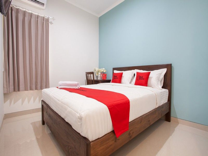 RedDoorz @ Wiyung 3, Surabaya