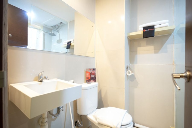 RedDoorz Apartment @ Bogor Valley, Bogor