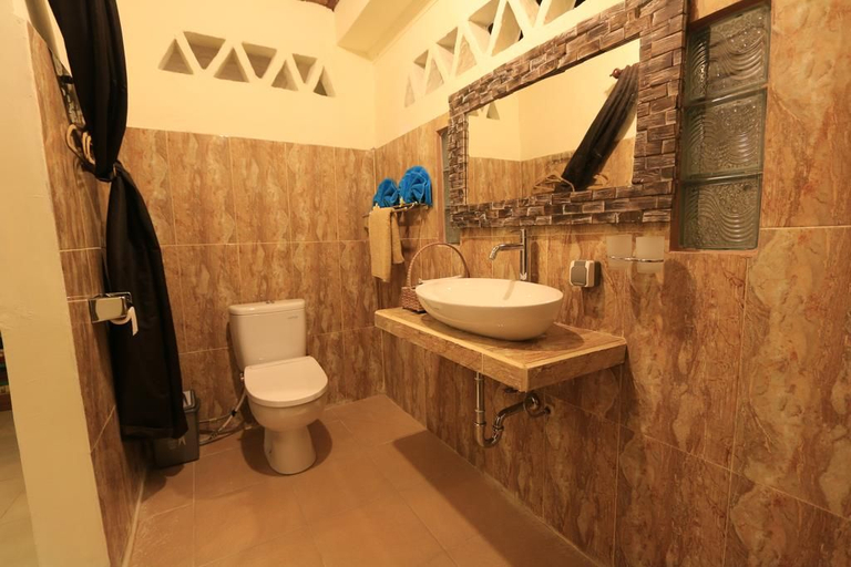 Bathroom 5, Gajah Biru Bungalows, Gianyar
