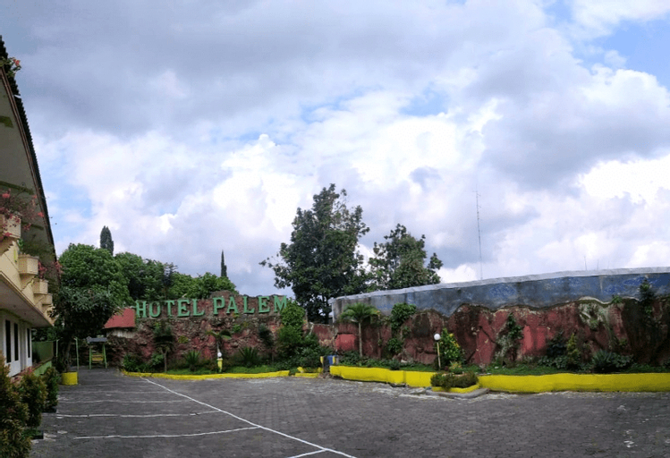 Grand Palem Hotel Batu, Malang