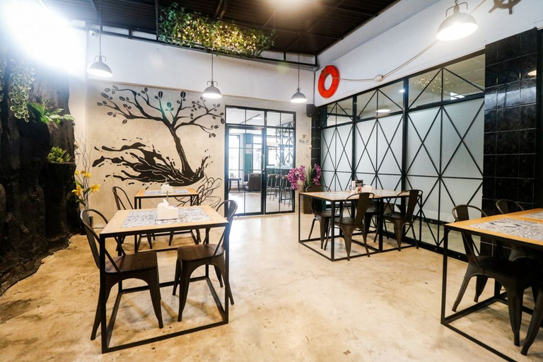 Food & Drinks 5, RedDoorz Plus @ Jalan Raden Intan Lampung, Bandar Lampung