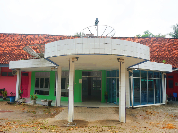 Exterior & Views 4, OYO 1148 Pelangi Hotel New Teluk Uber, Bangka