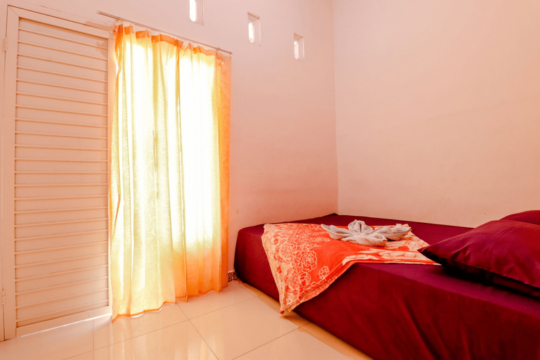 Bedroom 4, Pinky Guest House Syariah, Malang