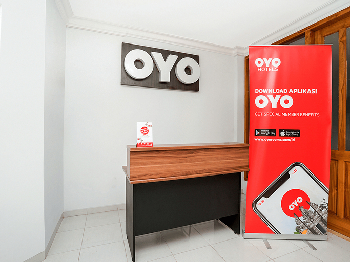 OYO 747 Cipunegara Residence, Surabaya