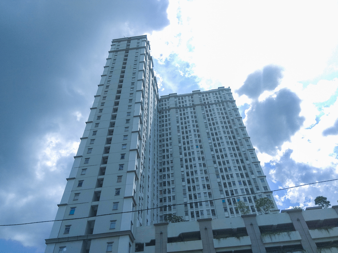 Exterior & Views, Cozy Studio Green Lake Sunter Apartment By Travelio, Jakarta Utara