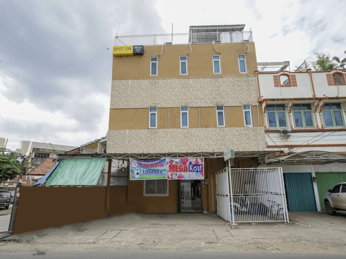 Exterior & Views 2, Spot On 2294 Mega Kost, Palembang