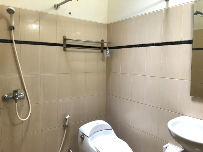 Bathroom 5, Hotel Urban Latifa Yogyakarta, Sleman