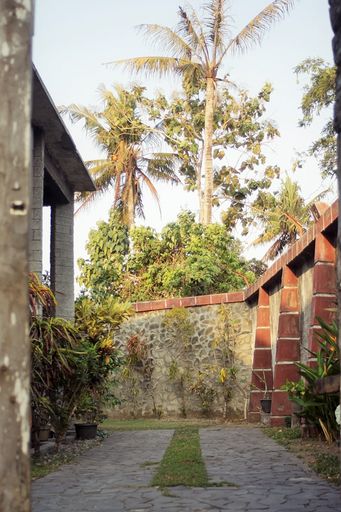 EDHOST D'CASTILLO, Bantul