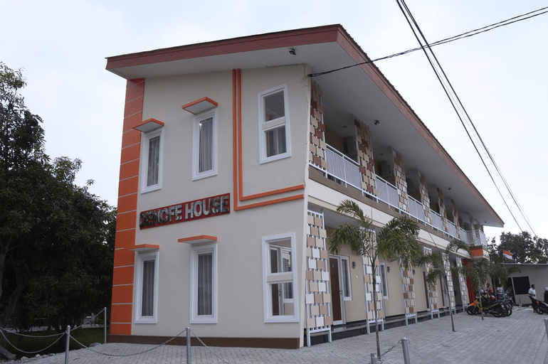 Exterior & Views 5, Denofe Guest House, Cirebon