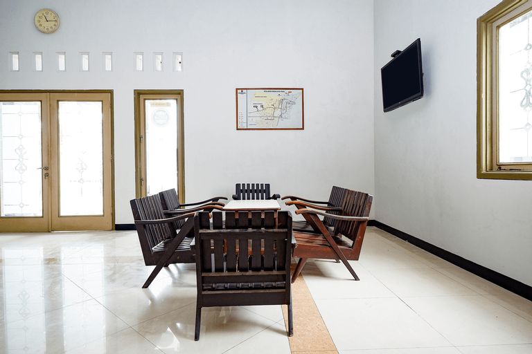 OYO 2436 Hotel Kencana, Tegal