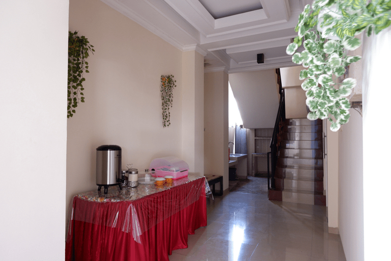 Public Area 2, RedDoorz near Millenium Waterpark Palu, Palu