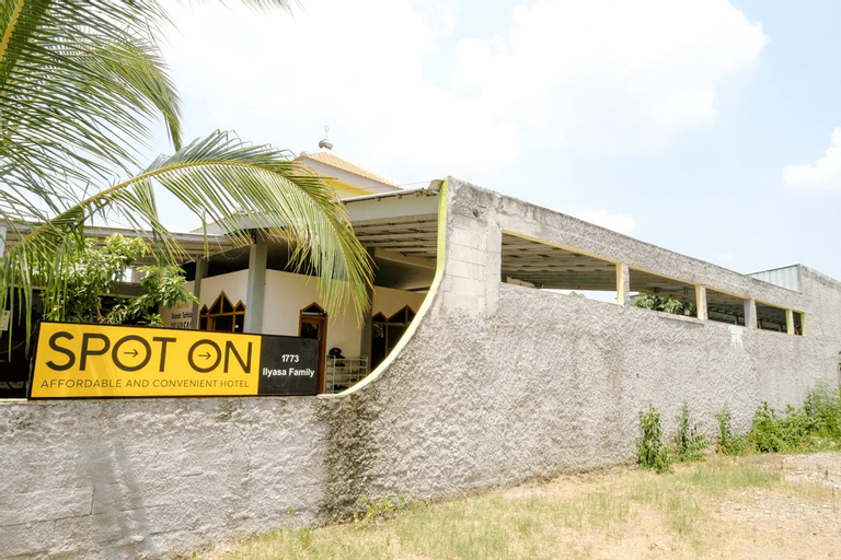 Exterior & Views 2, Ilyasa Family, Madiun