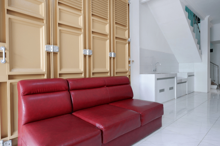 Public Area 5, RedDoorz Hostel near Kota Lama Semarang, Semarang
