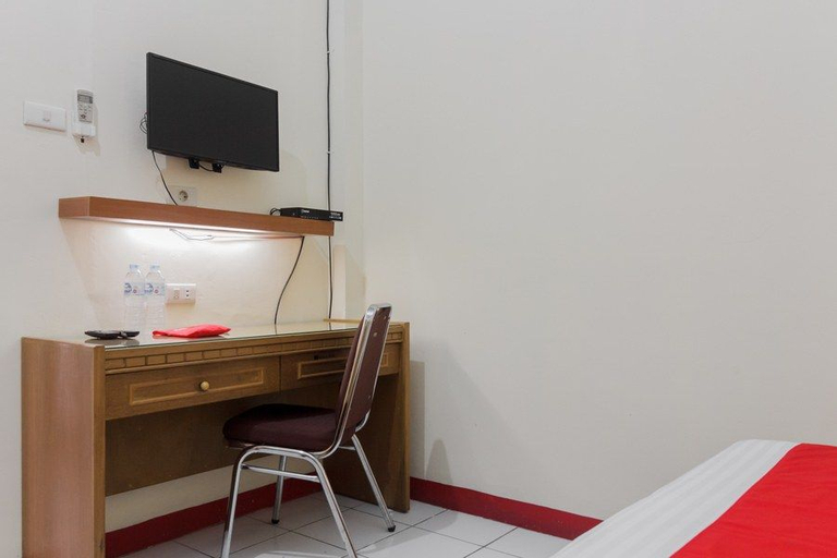 Bedroom 5, KoolKost Syariah near Ayani Mega Mall Pontianak, Pontianak