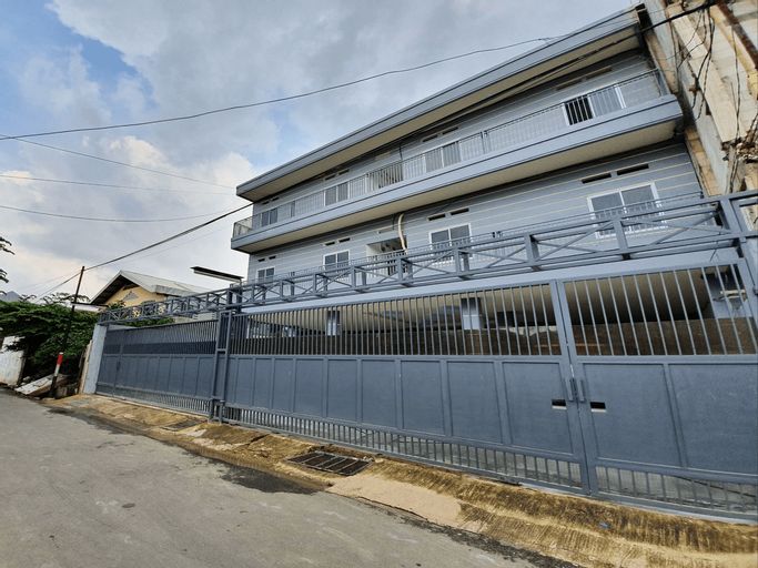 OYO Life 3021 Kost Setia, East Jakarta